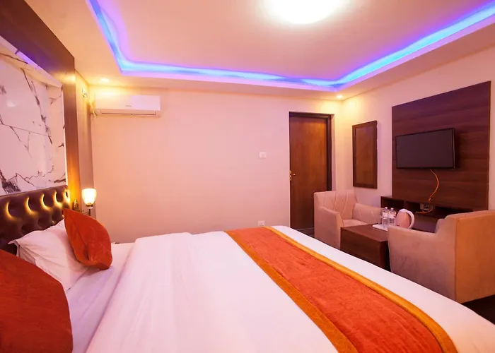 Oyo 817 Garden Flower Hotel *